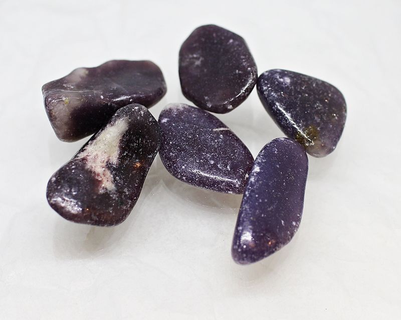 Lepidolitt, tromlet