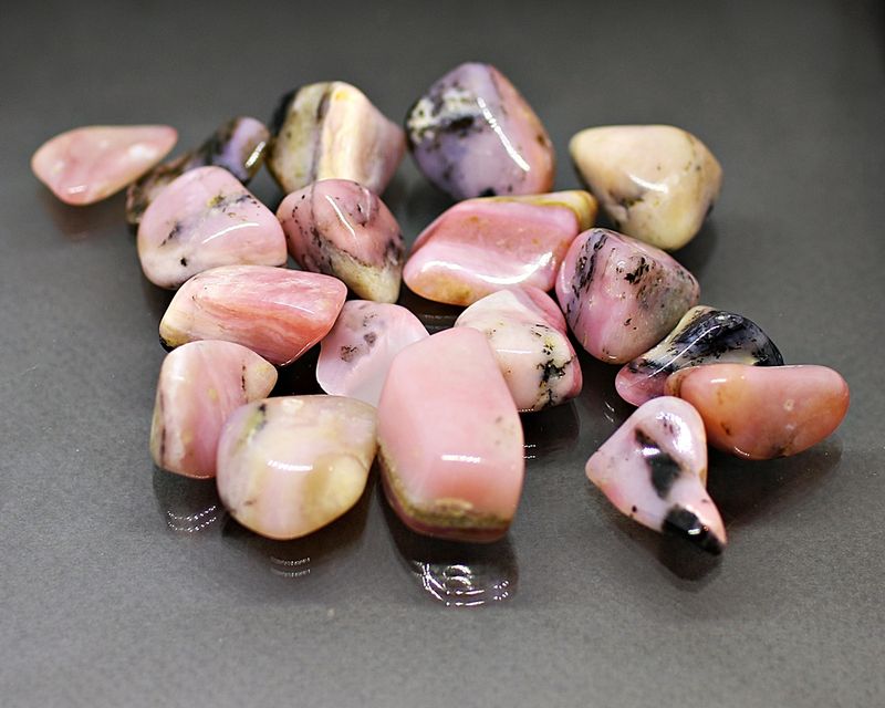 Opal, rosa, tromlet, medium