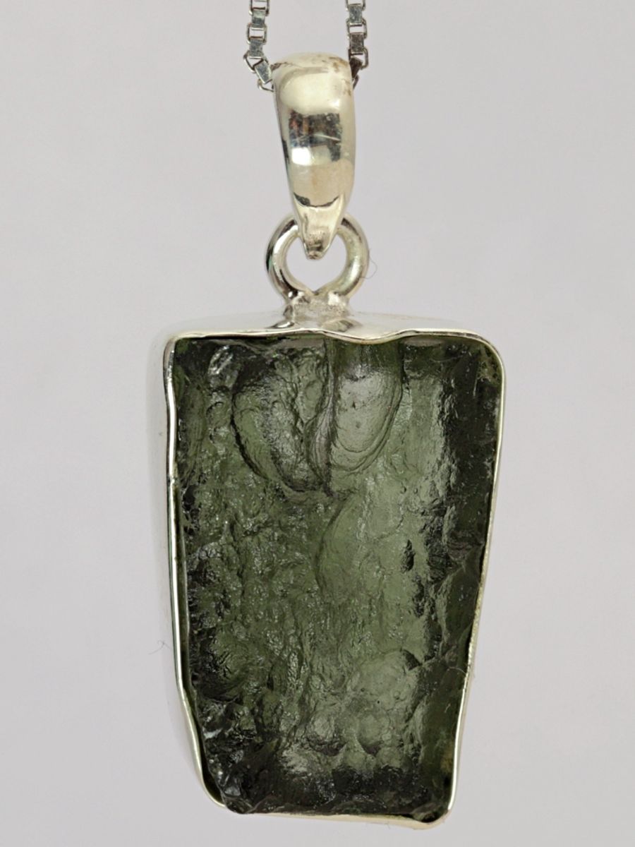 Moldavitt fra Chlum, Tsjekkia, sølvanheng, 5,00 gram