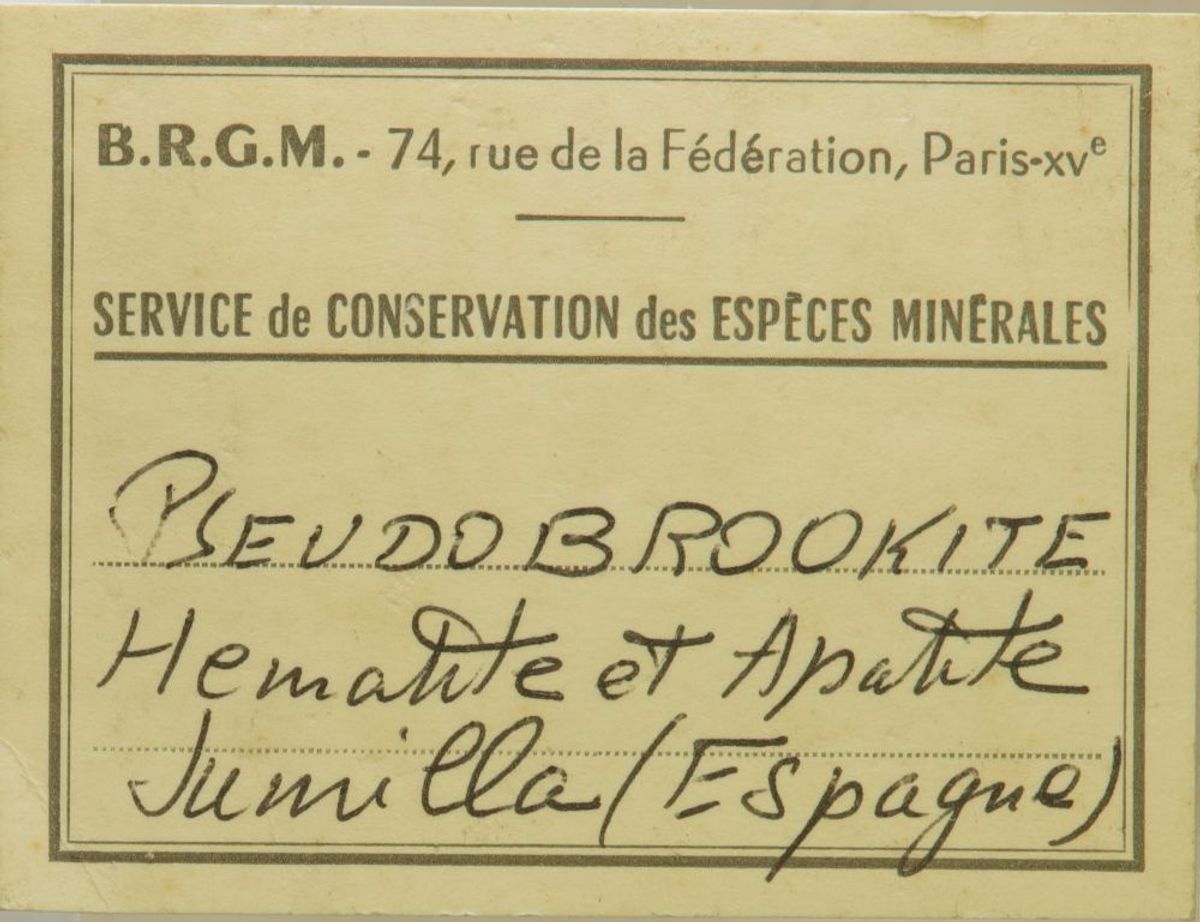 Pseudobrookitt, Spania