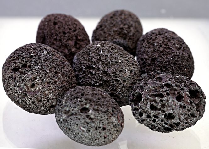 Hovedbilde Tromlet lava (basalt), stor