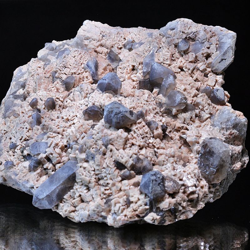 Røykkvarts/smokey quartz/morion med ortoklas, Hurum