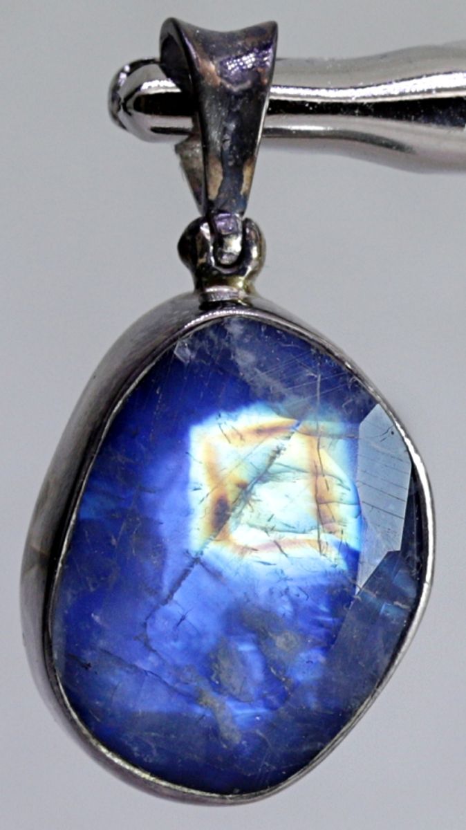 Labradoritt, mørk blå, sølvanheng