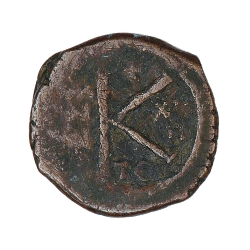Maurice Tiberius, halv follis 582-602