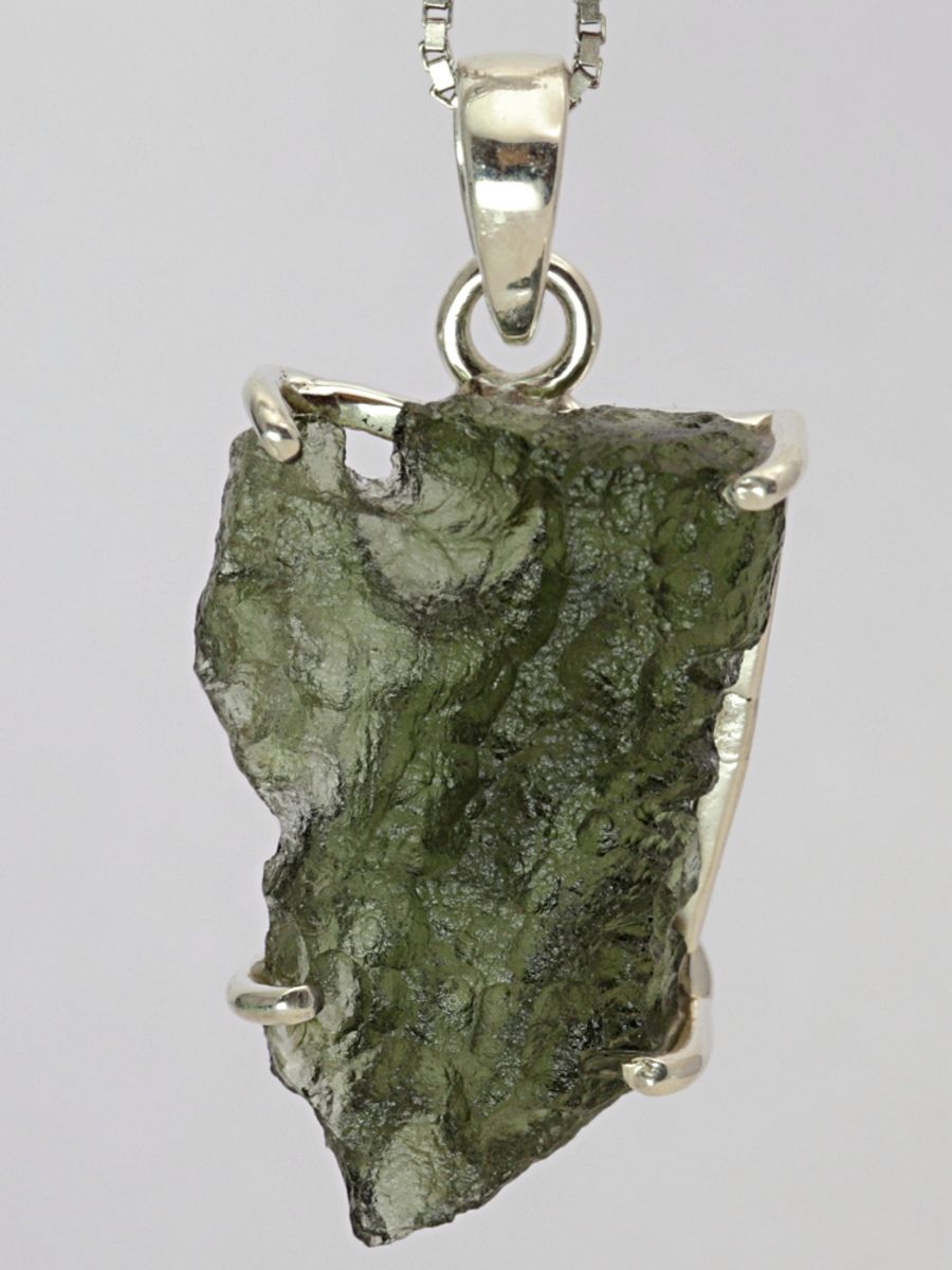 Moldavitt fra Chlum, Tsjekkia, sølvanheng, 4,97 gram